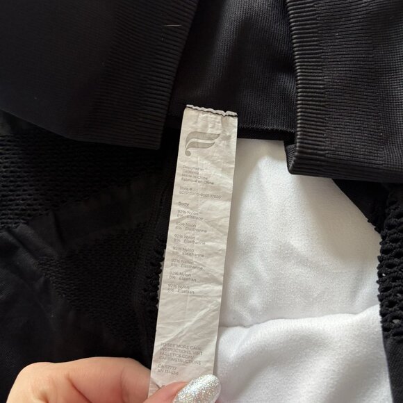 Fabletics Cropped Leggings Pants Womens Size XS Black Stretch Yoga Activewear - Picture 5 of 8